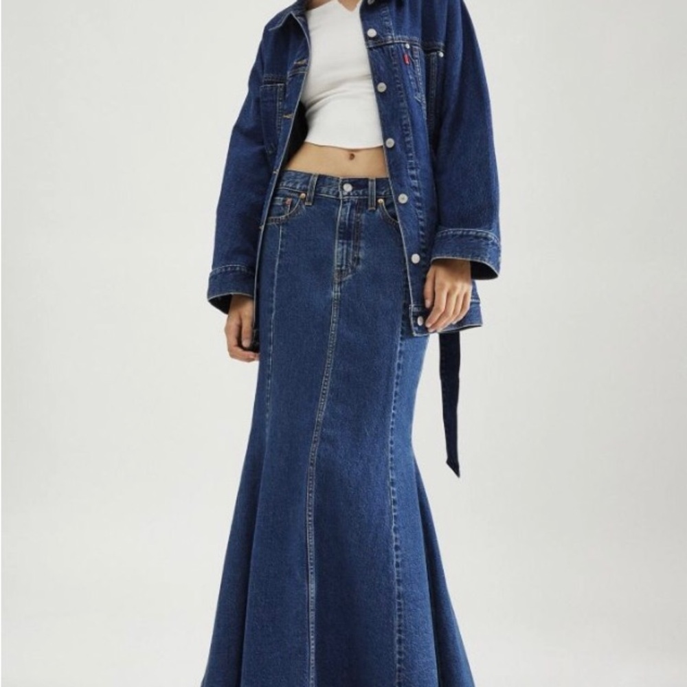 Levi’s Mermaid Denim Skirt size 24